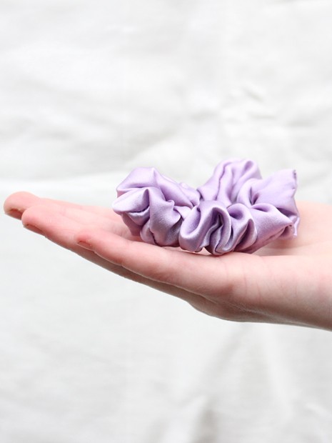 Scrunchie thin - lilac sky-Scrunchies-Solunière | ethical silk
