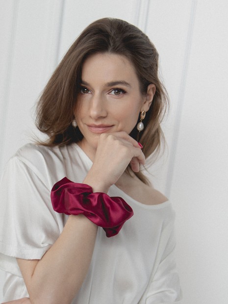 XL Scrunchie - rumba red-Scrunchies-Solunière | ethical silk